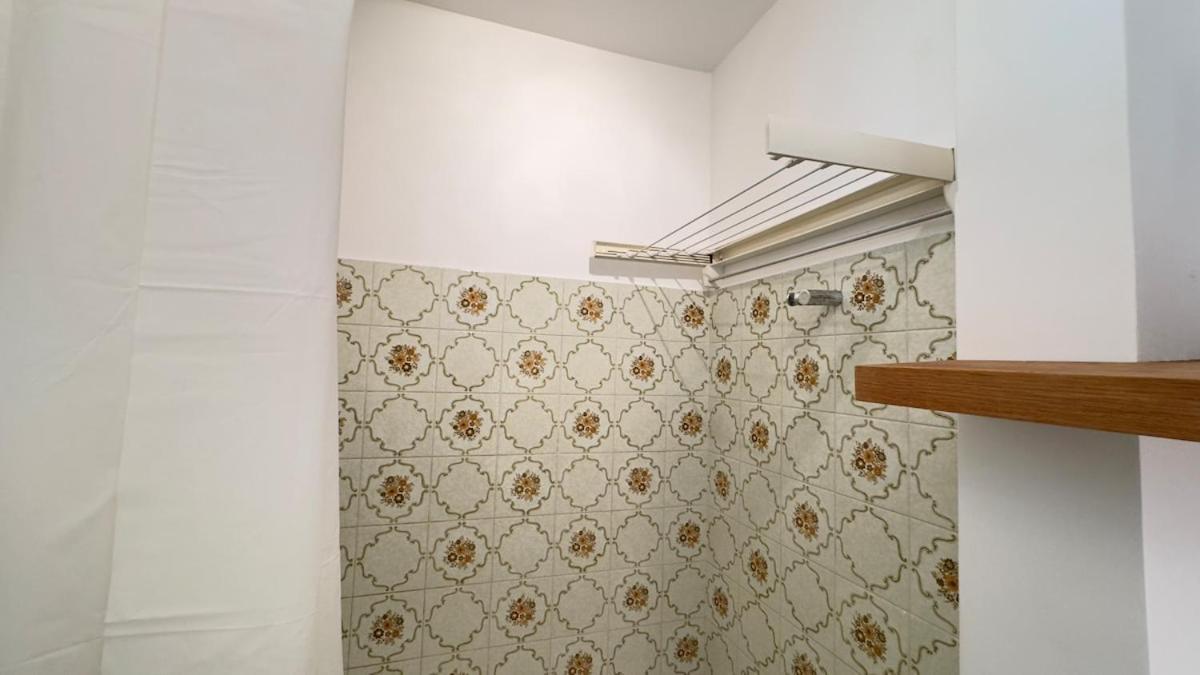 Appartamento Au Coeur De Montmartre, Vivez Comme Un Local, Au Calme, Quartier Vivant, A Pied! *